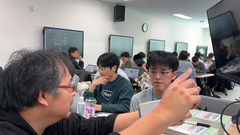 Mentoring sessions with Ohzeki-san for each group
