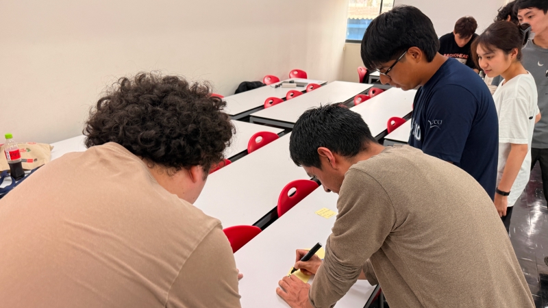 ブレインストーミングの様子