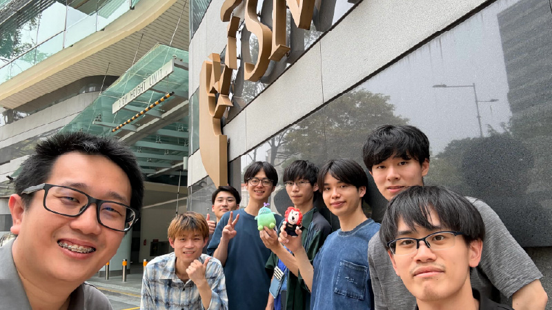 イベント終了の翌日にSMUを訪問させていただいた時のメンバーの写真
